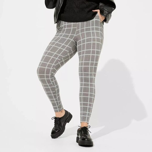 Torrid Women's premium legging Sz 3X 22/24 cece plaid - Picture 3 of 3